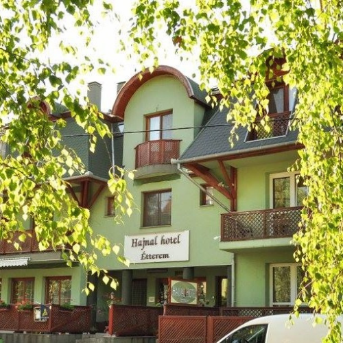 Hajnal Hotel*** Gyógyszálloda